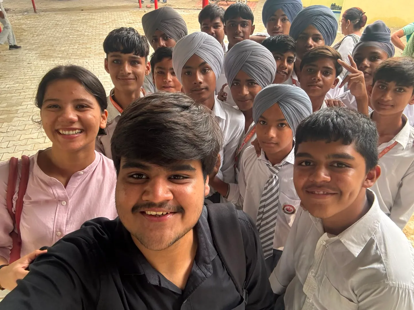 Photo from HUM NAGRIK HAIN